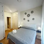 Paris Bed & Breakfast *